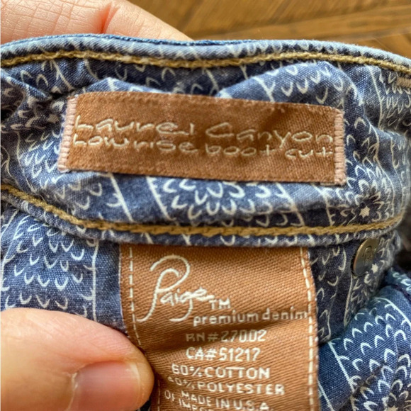 Paige Laurel Canyon Low Rise Bootcut Jeans, size 27 - Picture 4 of 4